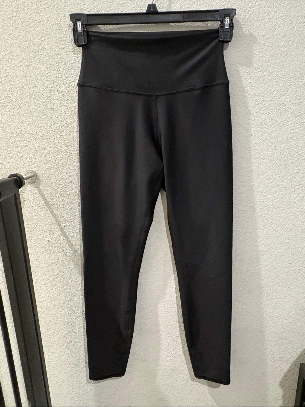 ALO Yoga High-Waist Black Leggings